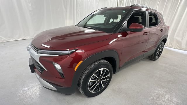 Used 2025 Chevrolet TrailBlazer LT w/ Driver Confidence Package image 7