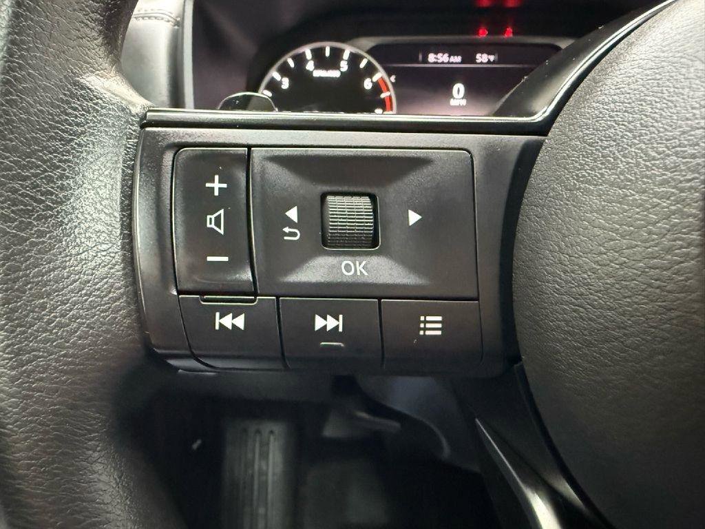 Used 2021 Nissan Rogue S AWD/4WD image 12