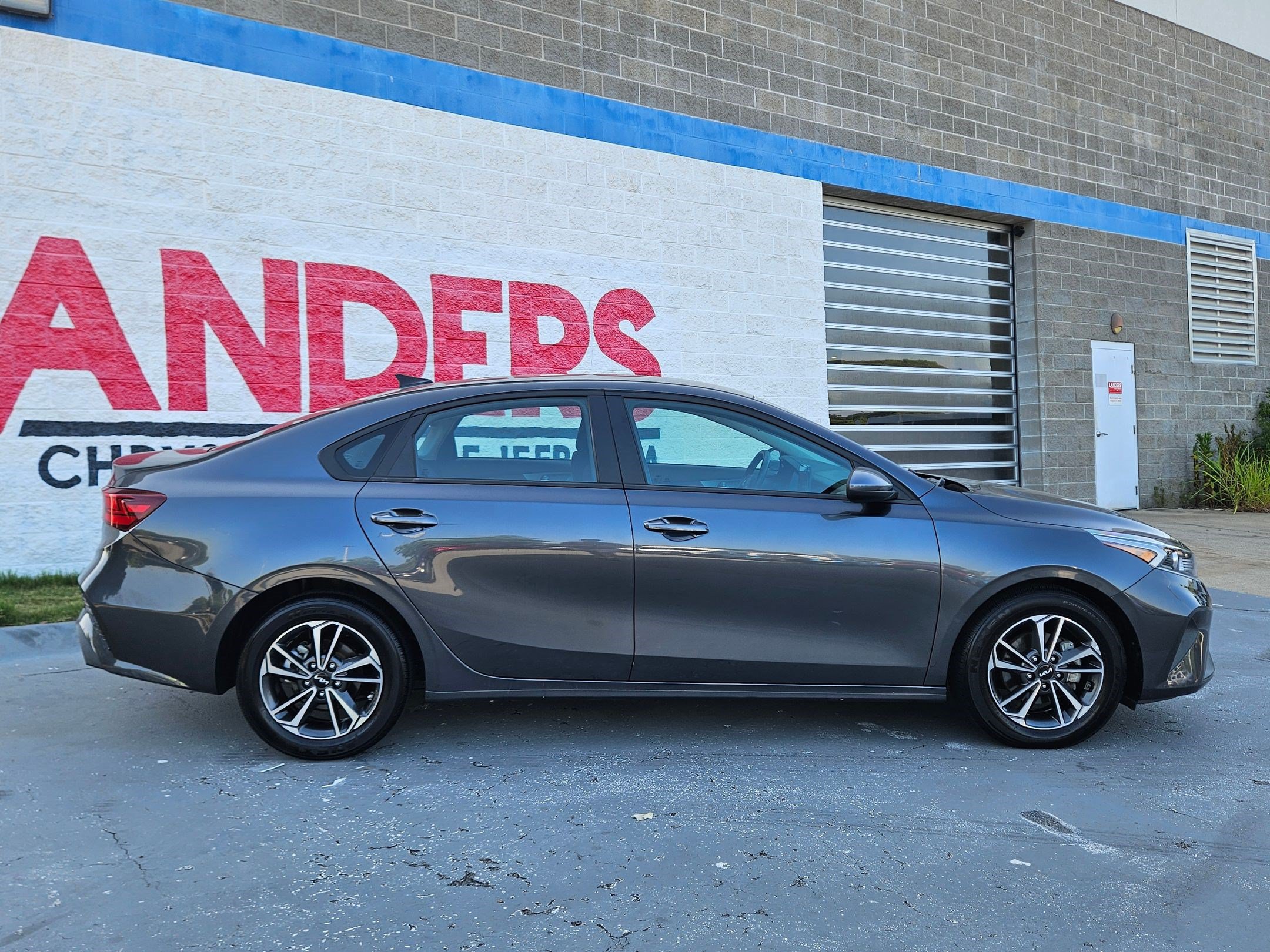Used 2024 Kia Forte LXS FWD image 8