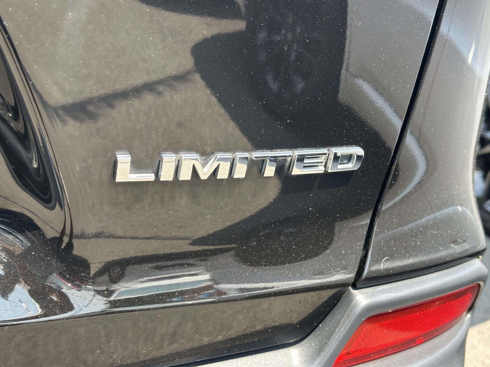 Certified 2020 Jeep Cherokee Limited AWD/4WD image 11