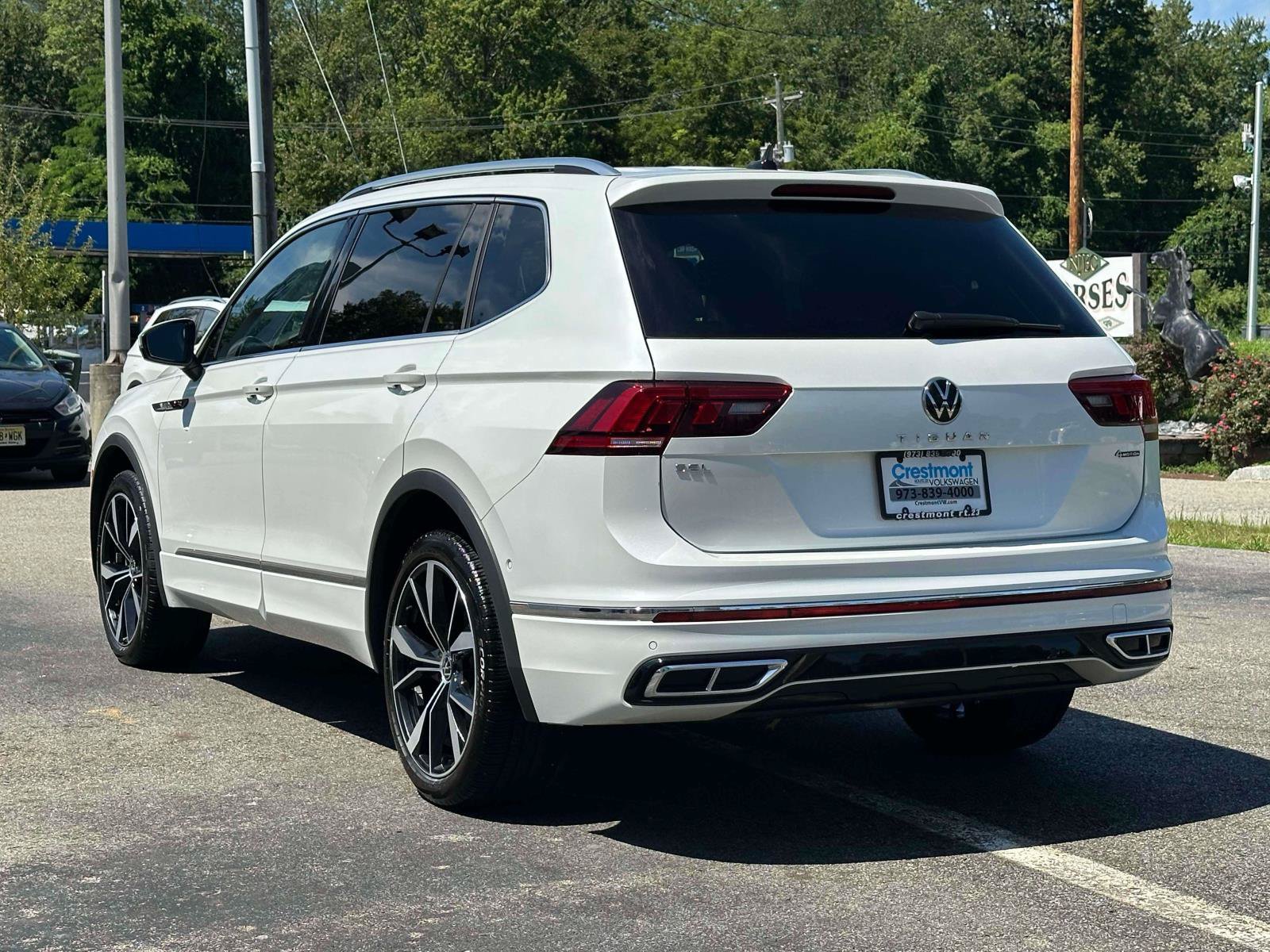 Certified 2023 Volkswagen Tiguan SEL R-Line AWD/4WD image 4
