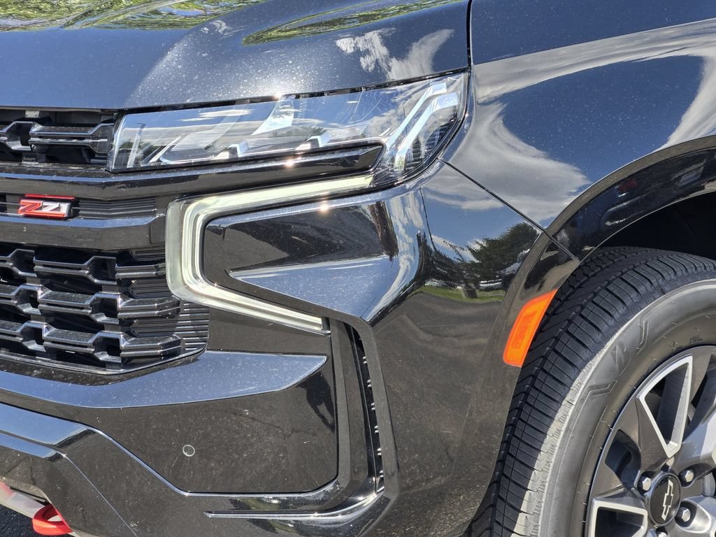 Used 2023 Chevrolet Tahoe Z71 w/ Luxury Package AWD/4WD image 5