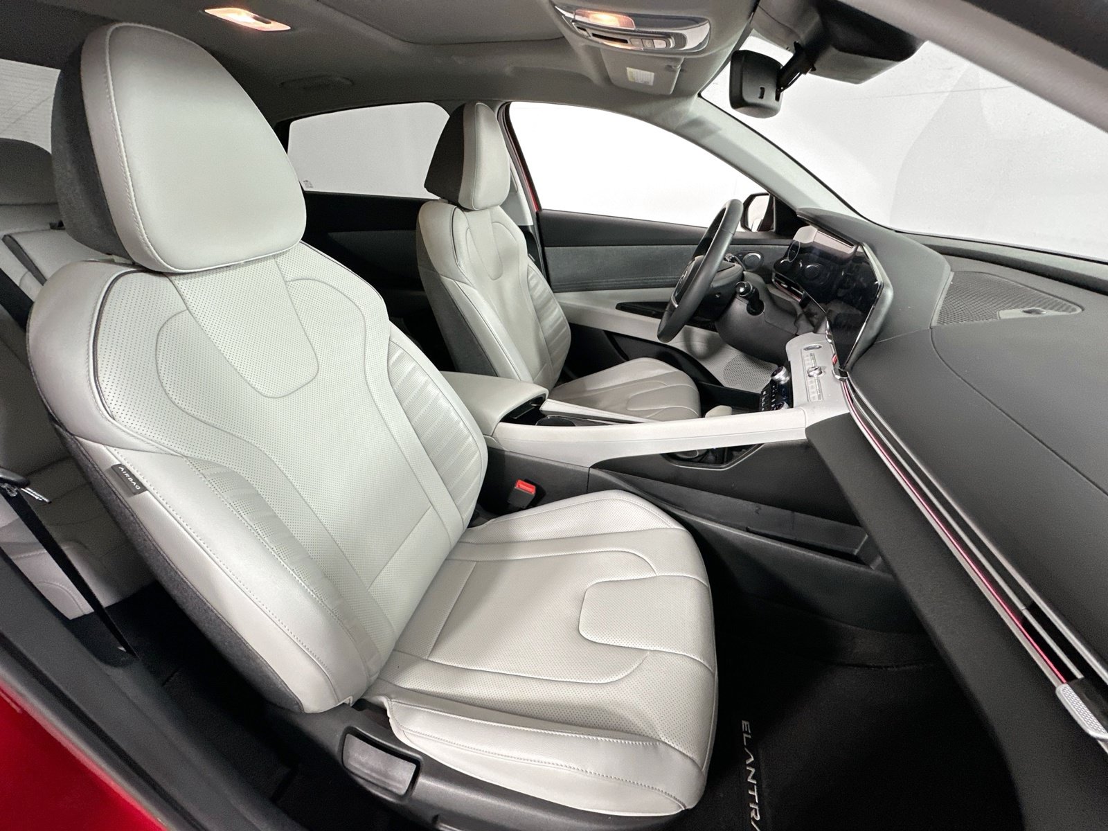 Used 2023 Hyundai Elantra Limited FWD image 29
