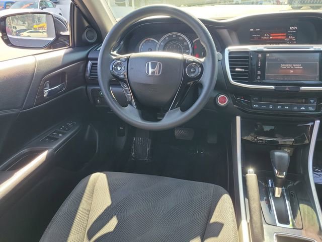 Used 2016 Honda Accord EX image 10