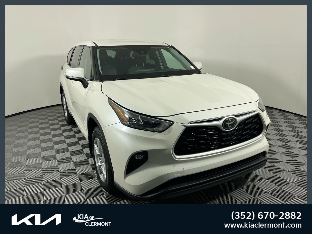 Used 2020 Toyota Highlander LE