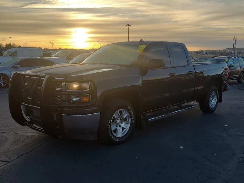 Used 2014 Chevrolet Silverado 1500 LT image 3