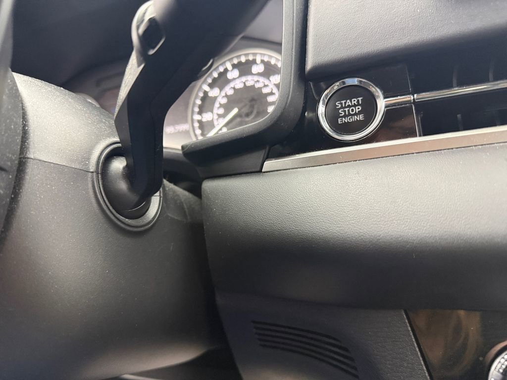 Used 2024 Mitsubishi Outlander ES image 29