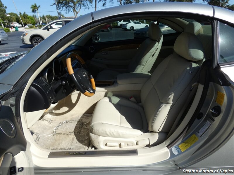 Used 2005 Lexus SC 430 Convertible RWD image 40