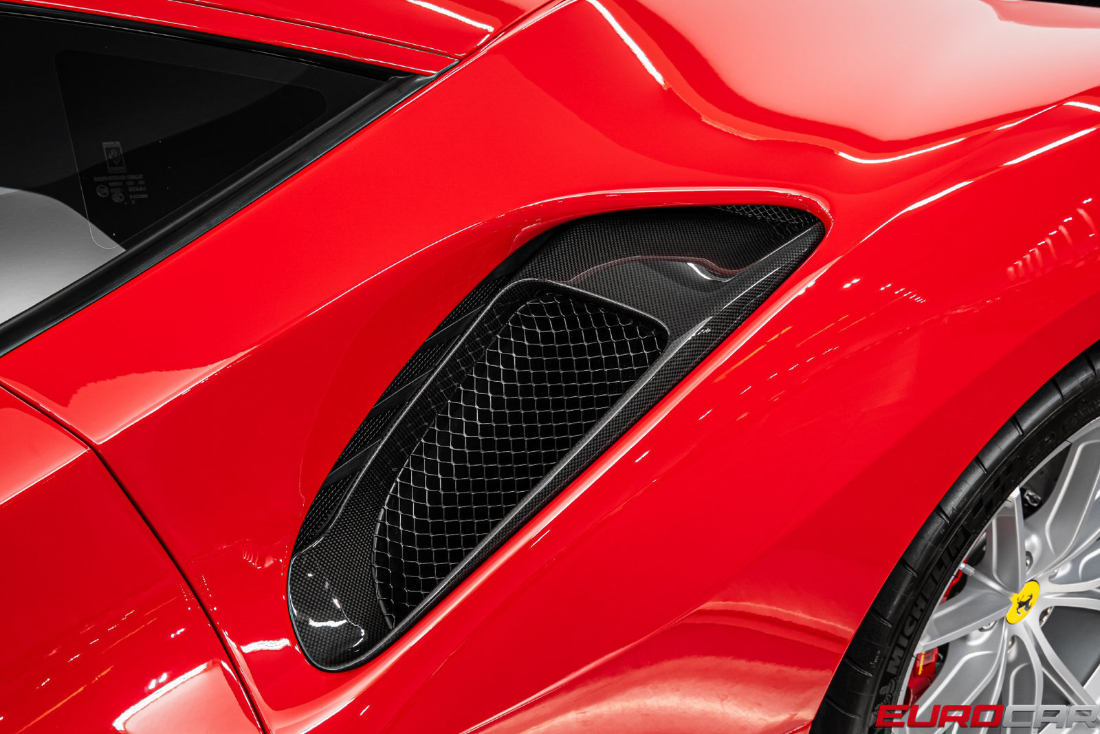 Used 2019 Ferrari 488 Pista Coupe RWD image 20