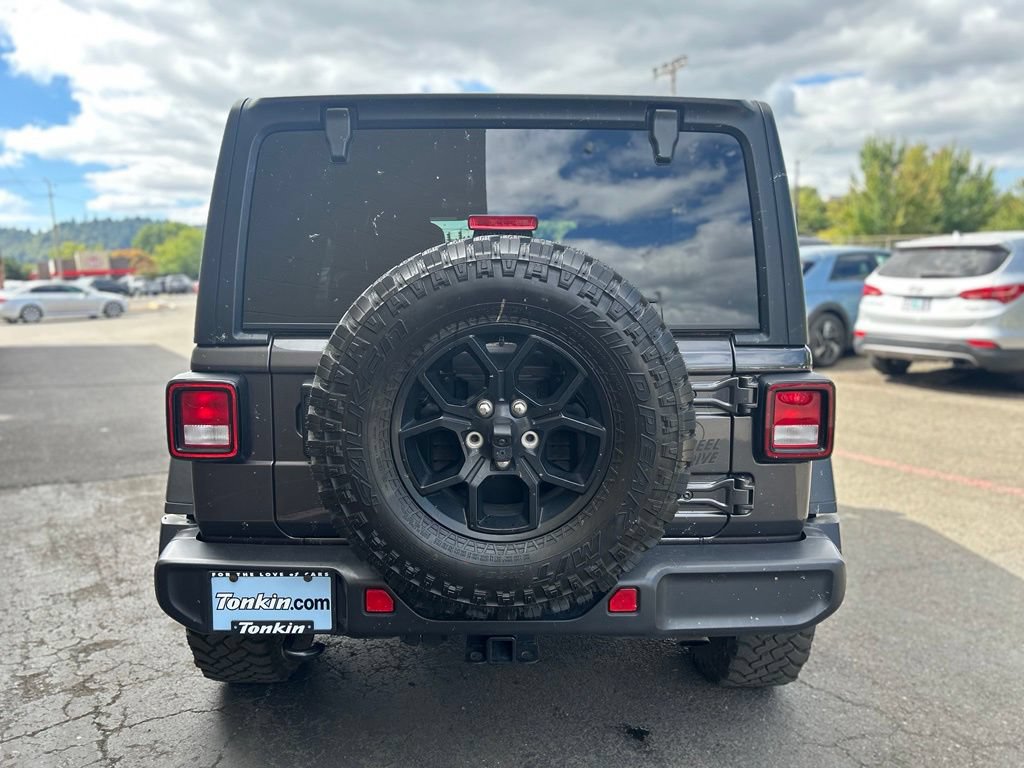 Used 2018 Jeep Wrangler Unlimited Rubicon w/ LED Lighting Group AWD/4WD image 6