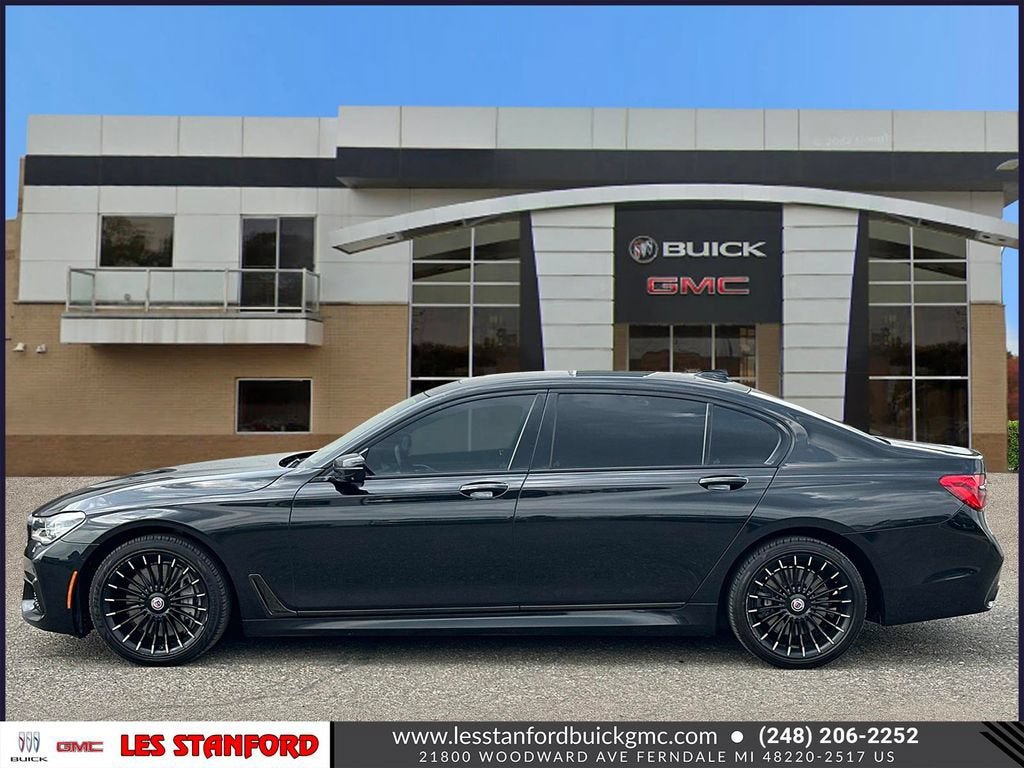 Used 2019 BMW 750i xDrive w/ M Sport Package AWD/4WD image 2