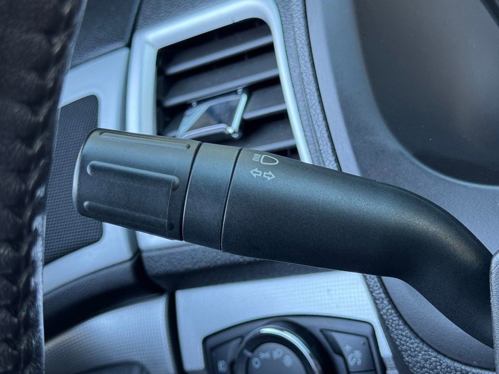 Used 2015 Ford Explorer XLT w/ Equipment Group 202A image 9