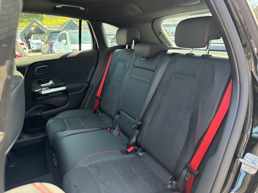 New 2026 Mercedes-Benz GLA 35 AMG 4MATIC image 33