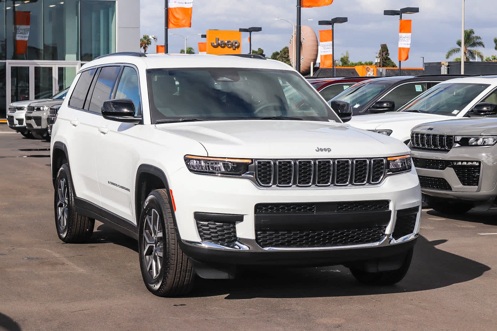 New 2027 Jeep Grand Cherokee L Laredo AWD/4WD image 3