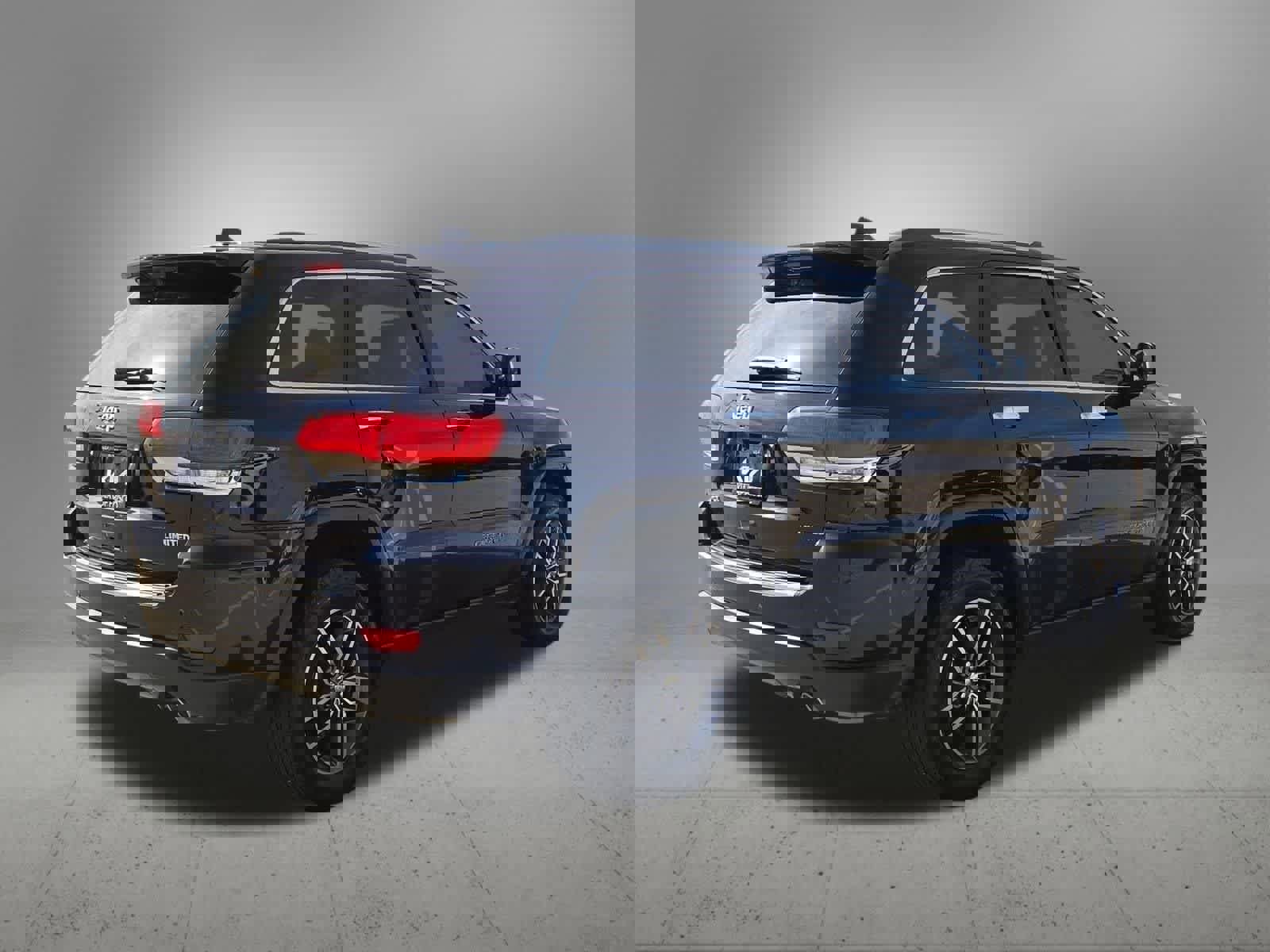 Used 2018 Jeep Grand Cherokee Limited image 6