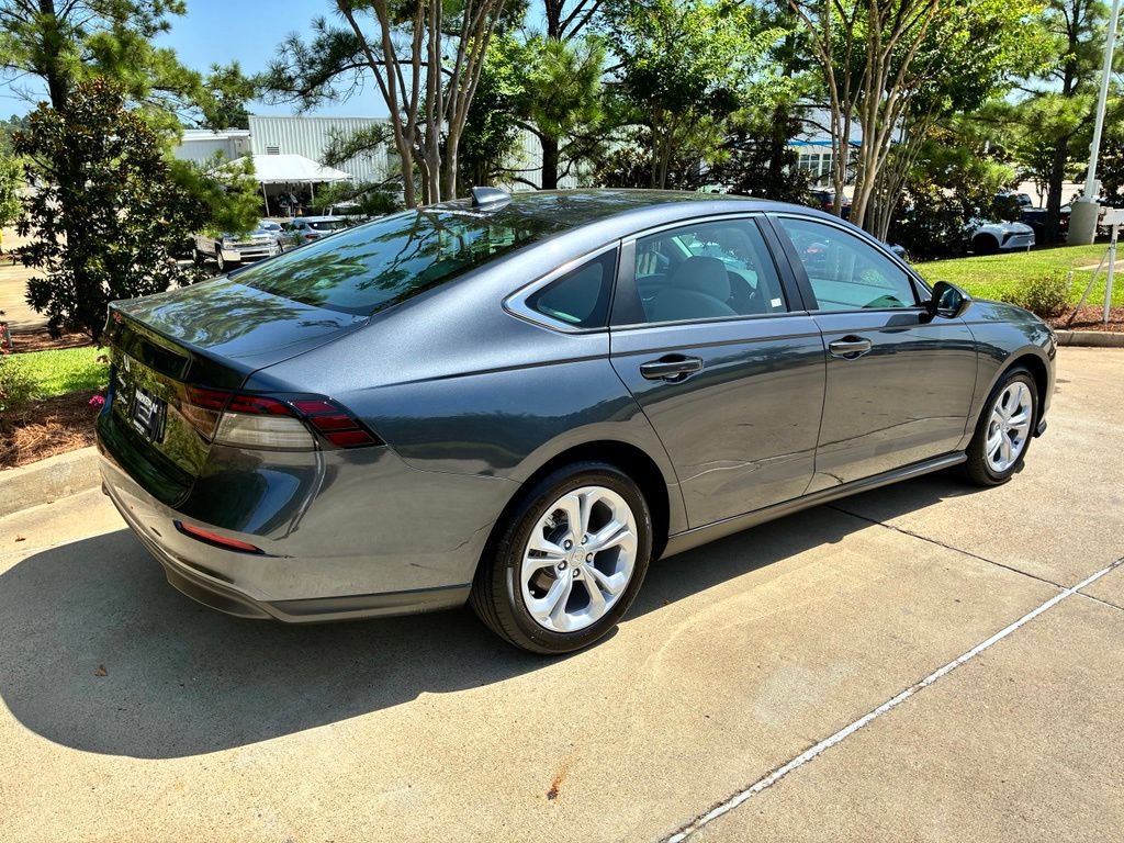 Used 2025 Honda Accord LX image 4
