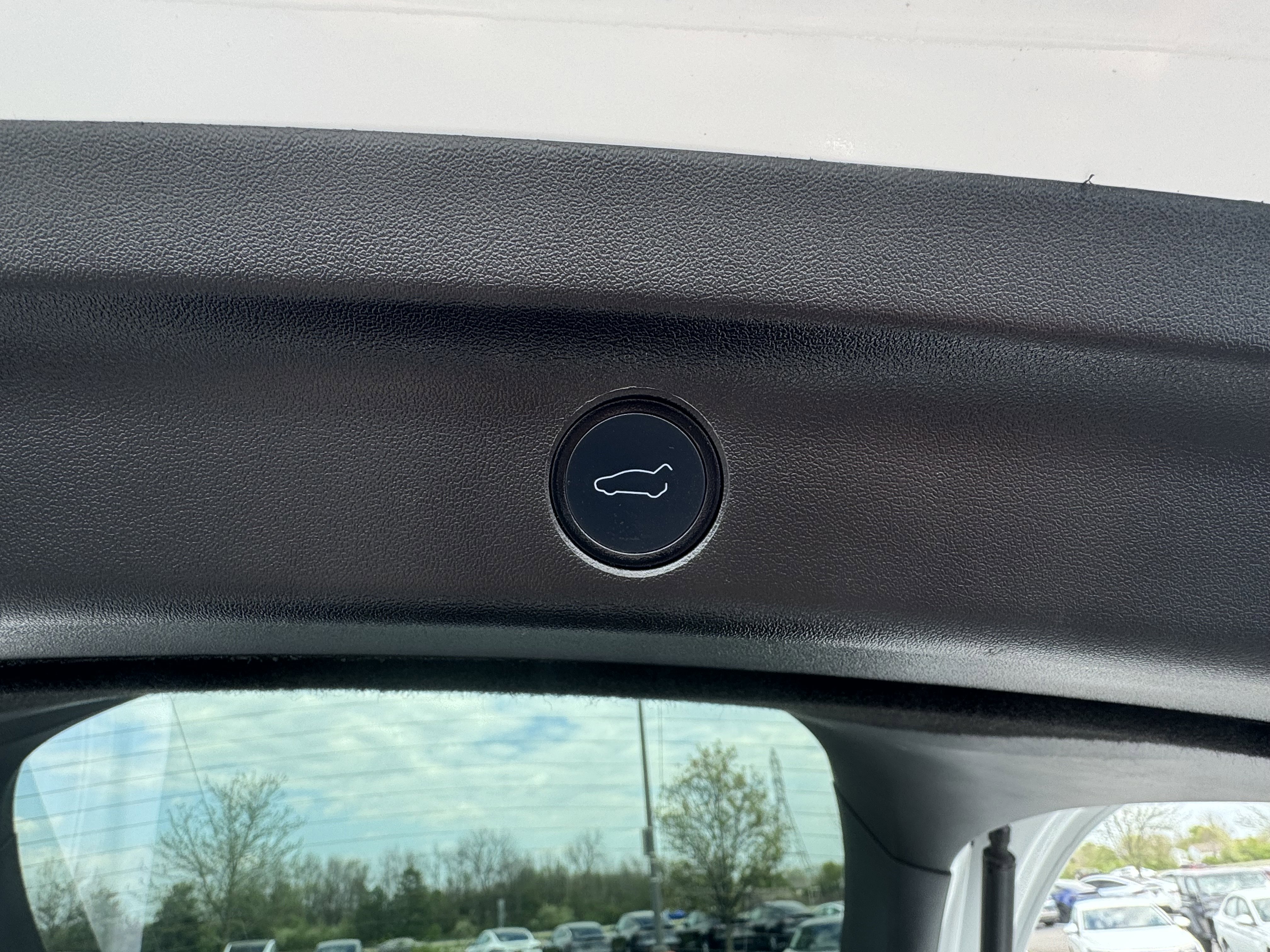 Used 2020 Tesla Model Y Long Range image 11