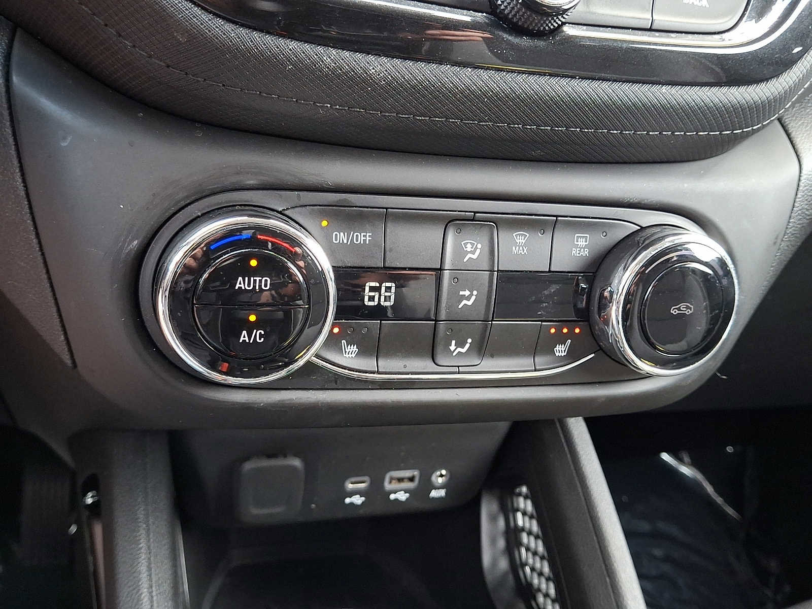 Used 2023 Chevrolet TrailBlazer LT w/ Convenience Package image 17