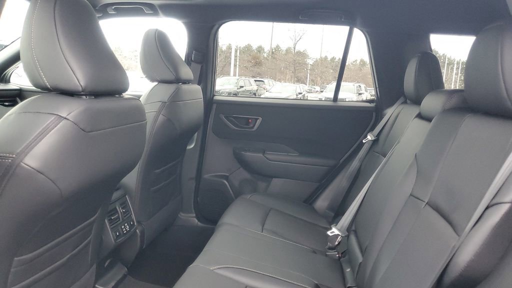 Used 2026 Subaru Outback Limited AWD/4WD image 26