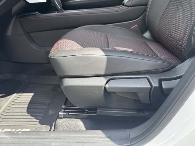 New 2026 Nissan Kicks SR FWD image 27