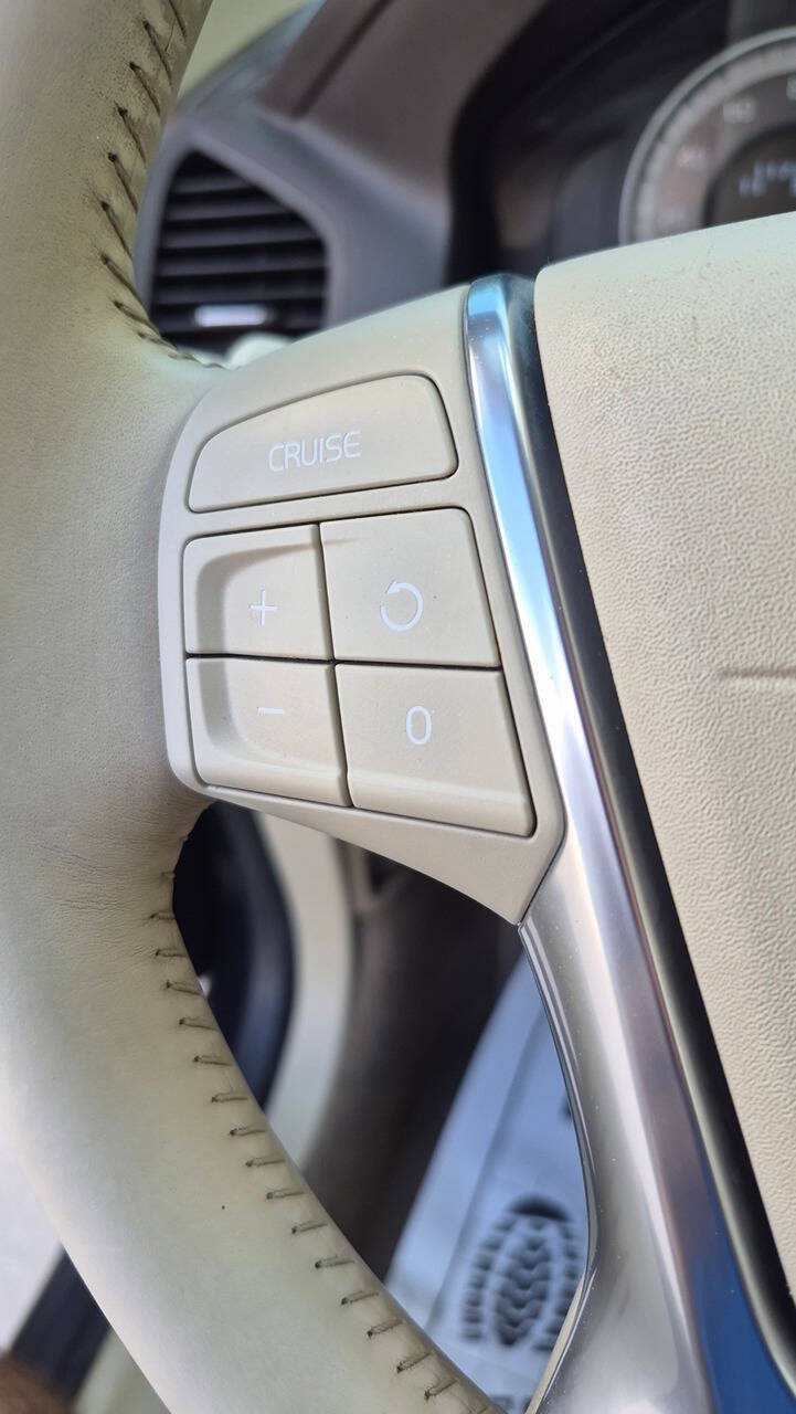 Used 2013 Volvo XC60 3.2 FWD image 37