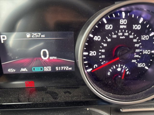 Certified 2024 Kia Carnival EX image 3