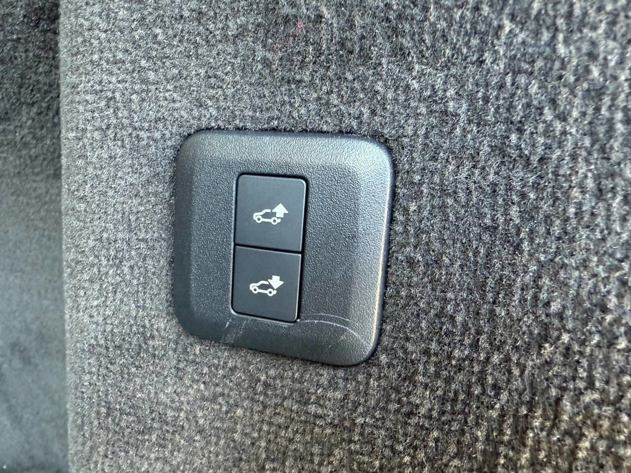 Used 2019 Land Rover Range Rover Sport SE image 46