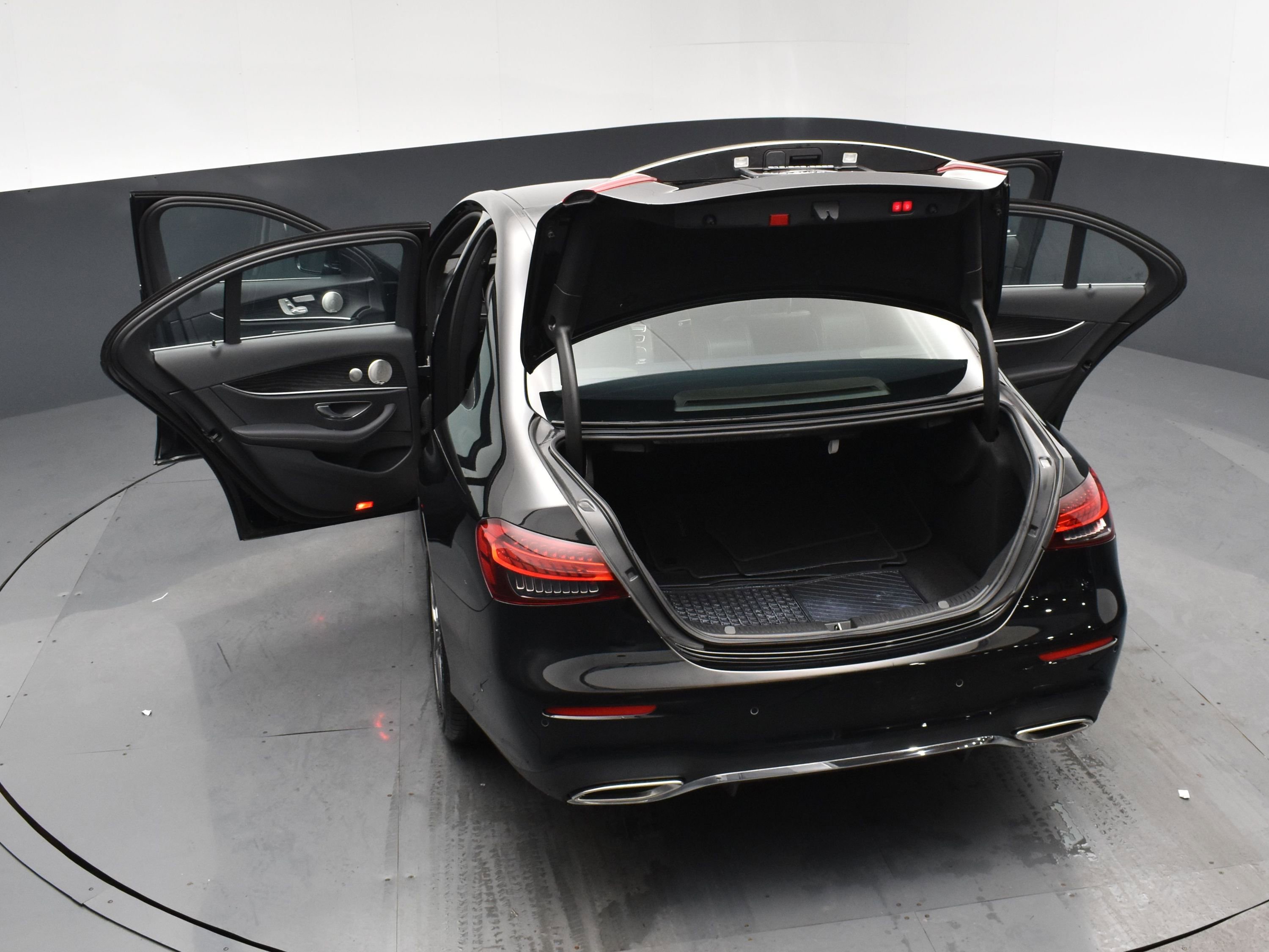 Used 2022 Mercedes-Benz E 350 4MATIC Sedan image 23
