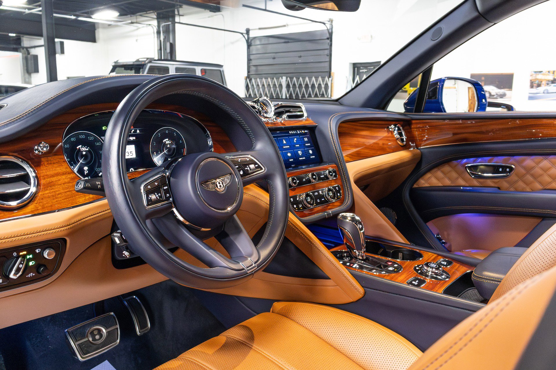 Used 2021 Bentley Bentayga w/ First Edition Specification image 7