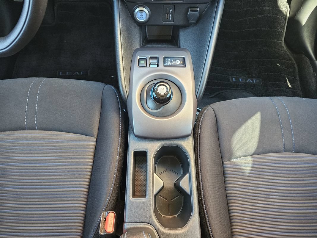 Used 2025 Nissan Leaf S FWD image 29