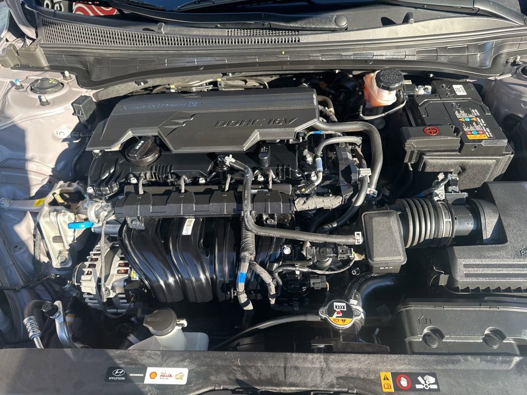 Used 2025 Hyundai Elantra SEL FWD image 9