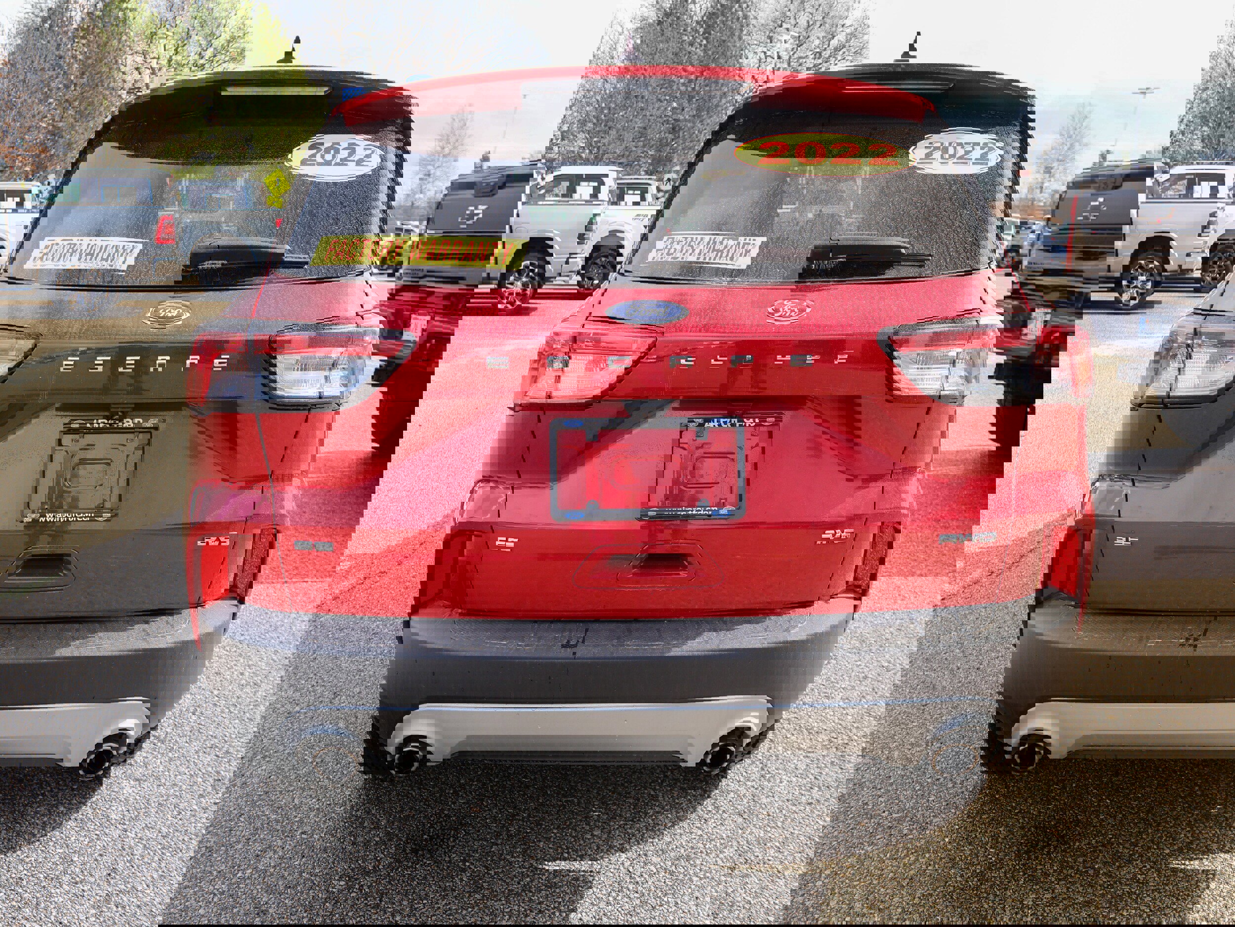 Used 2022 Ford Escape SE w/ Cold Weather Package image 4