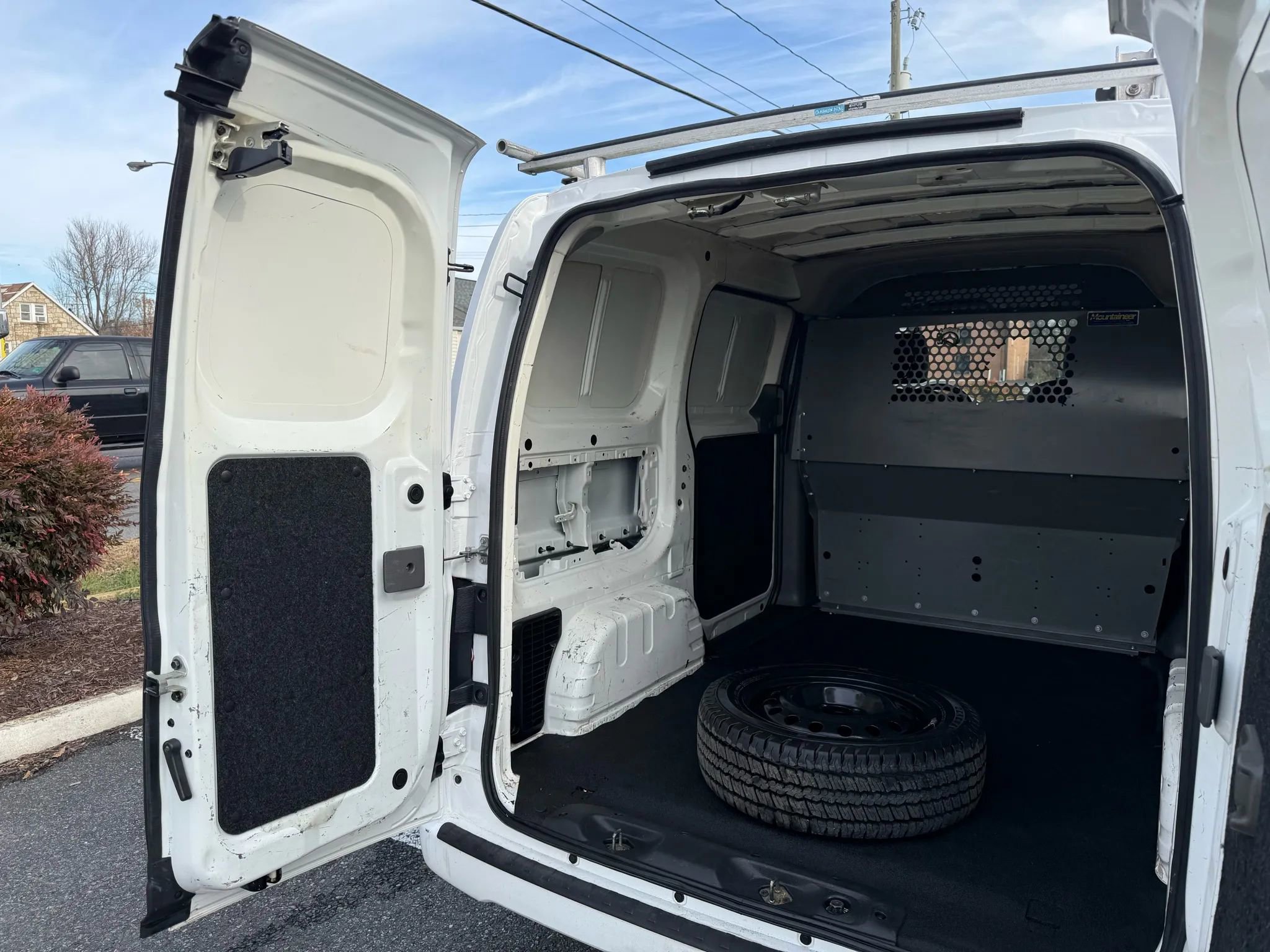 Used 2017 Nissan NV200 SV w/ Technology Package FWD image 35