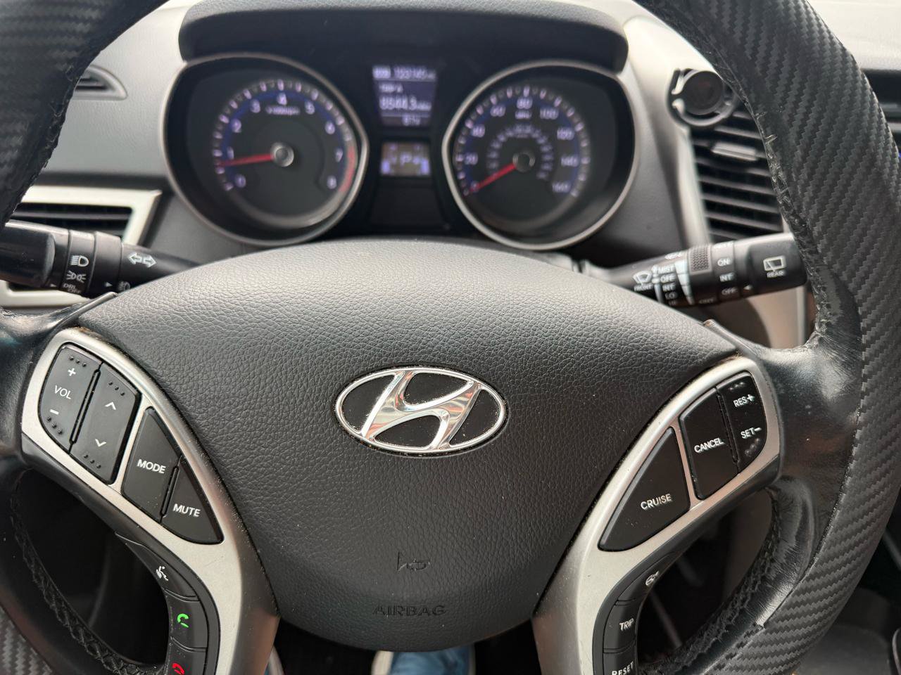 Used 2013 Hyundai Elantra GT w/ Touch & Go Pkg FWD image 14