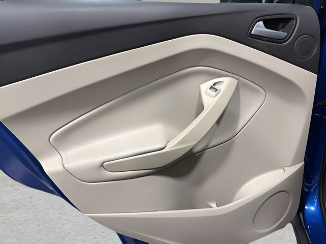 Used 2017 Ford Escape Titanium image 27