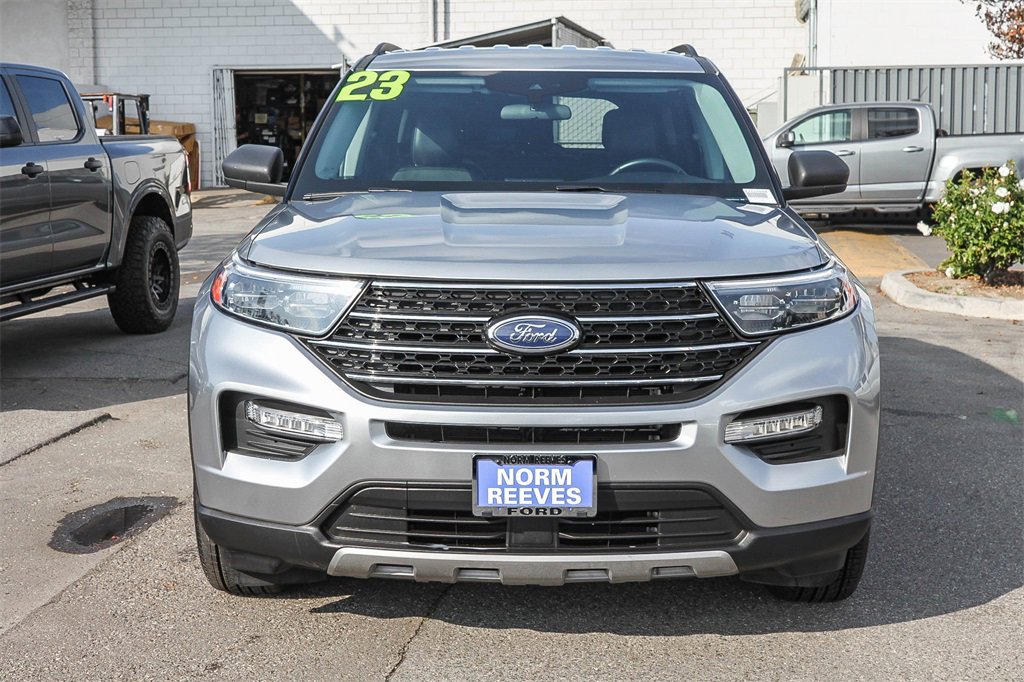 Used 2023 Ford Explorer XLT w/ Equipment Group 202A image 2
