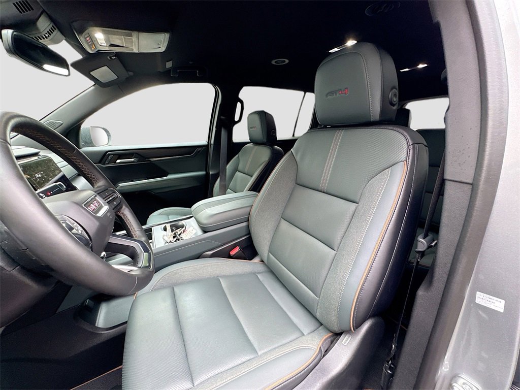 Used 2024 GMC Acadia AT4 w/ Luxury Package image 19