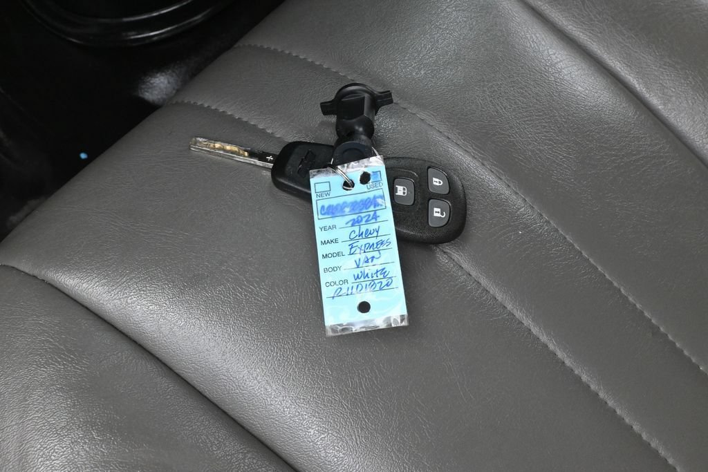 Used 2024 Chevrolet Express 2500 w/ Driver Convenience Package RWD image 17
