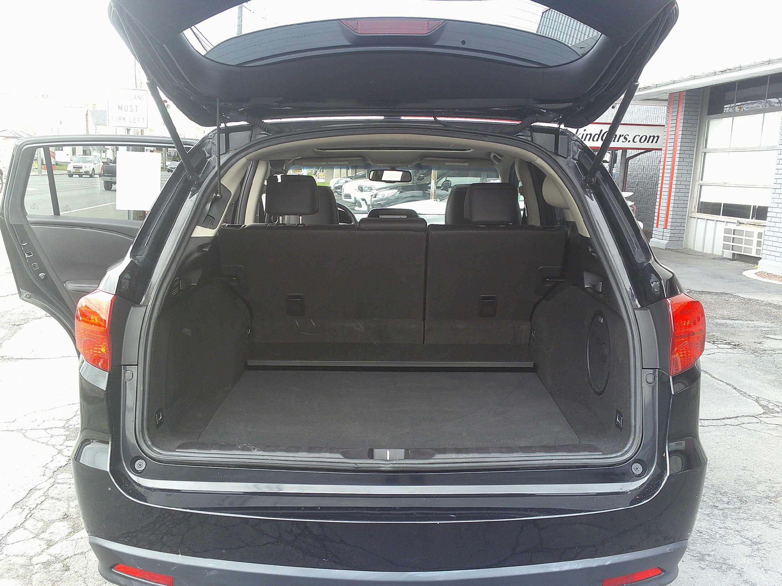 Used 2014 Acura RDX AWD w/ Technology Package image 18