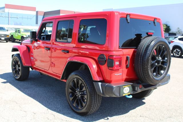 Used 2024 Jeep Wrangler Unlimited Sahara AWD/4WD image 6