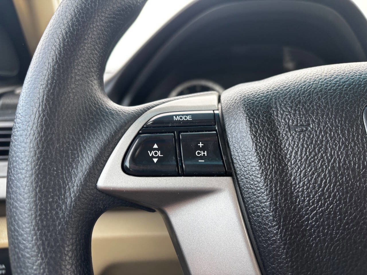 Used 2010 Honda Accord LX-S image 16