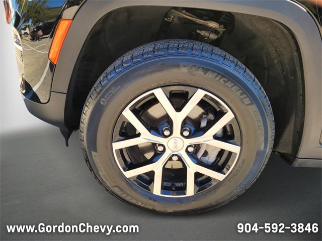 Used 2024 Jeep Grand Cherokee Limited image 11