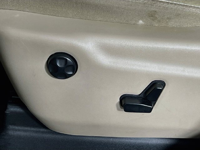 Used 2019 Jeep Grand Cherokee Limited AWD/4WD image 11