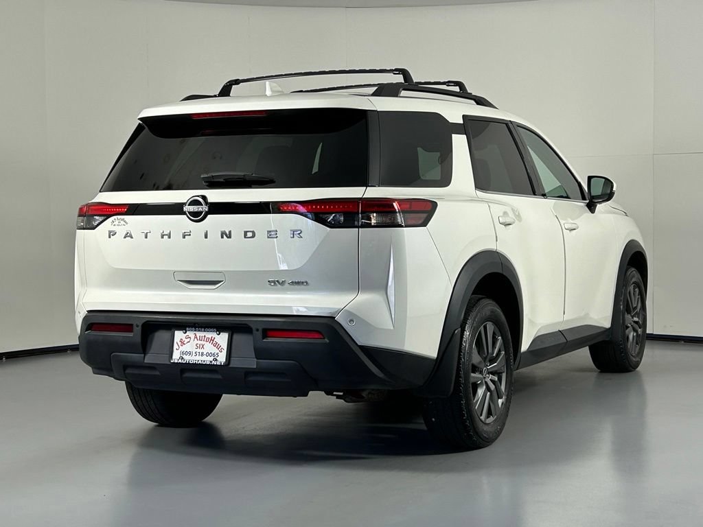 Used 2023 Nissan Pathfinder SV AWD/4WD image 7