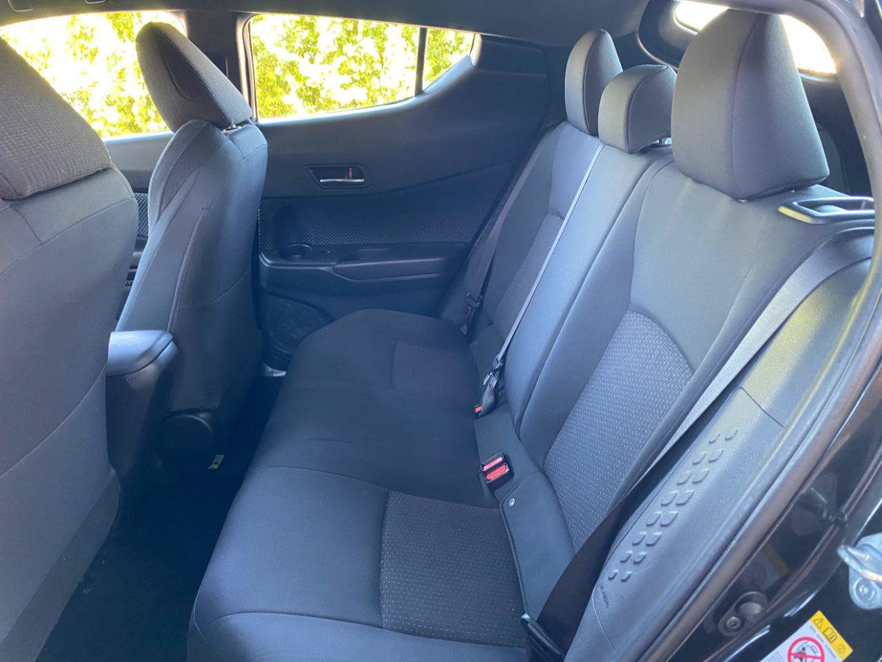 Used 2018 Toyota C-HR XLE FWD image 39