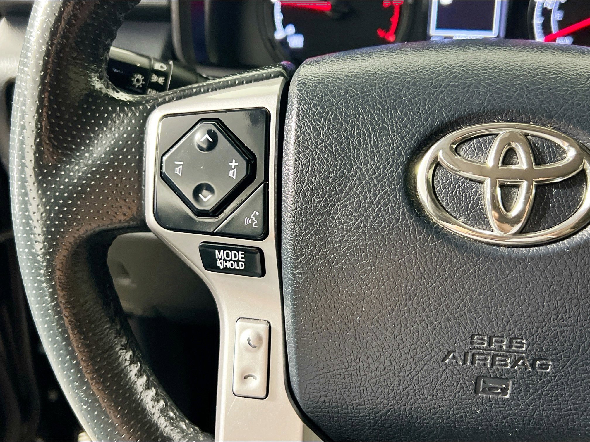 Used 2021 Toyota 4Runner SR5 Premium w/ Moonroof Package AWD/4WD image 18