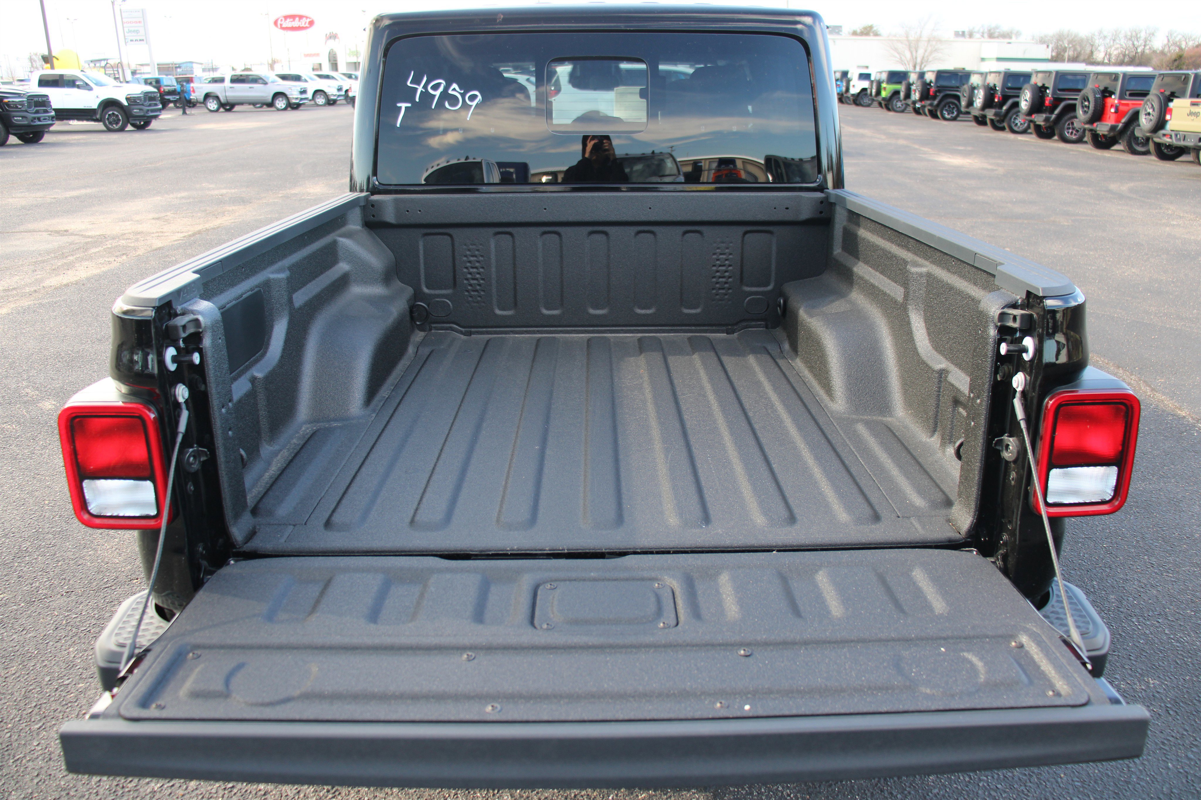 New 2026 Jeep Gladiator Sport image 23