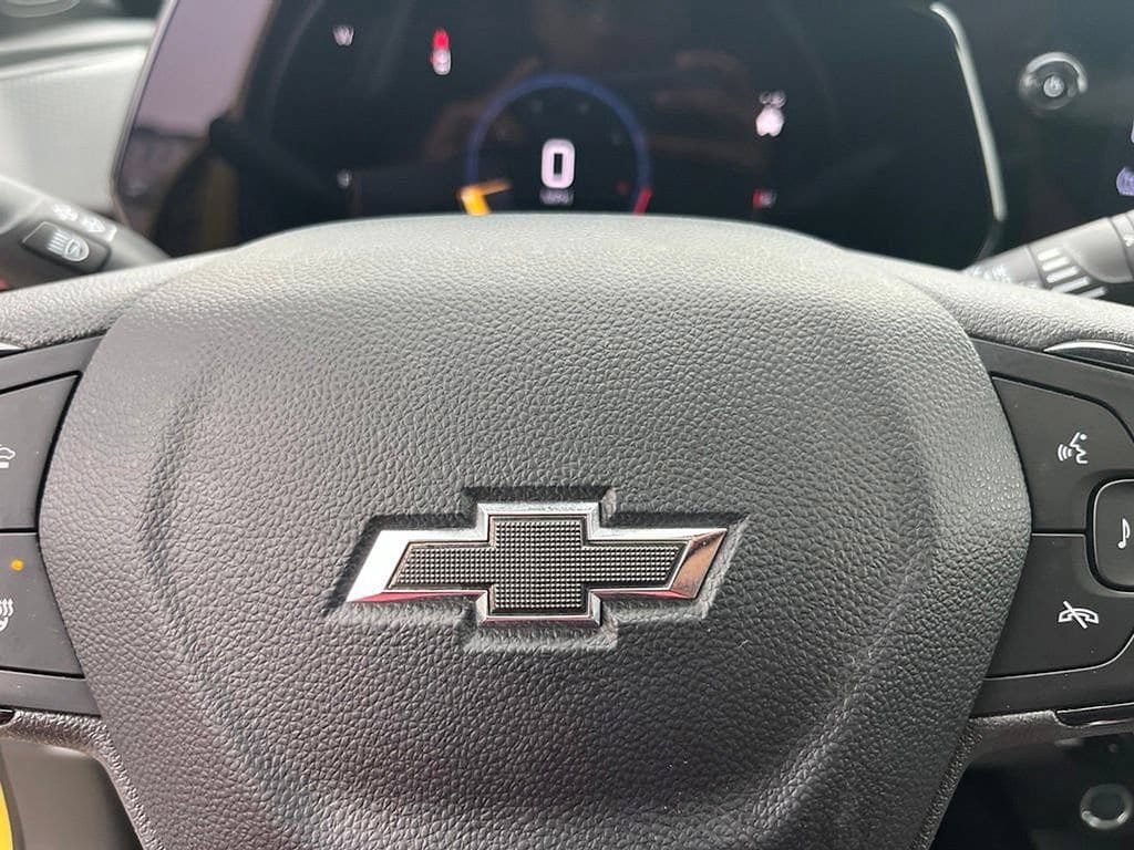 Certified 2024 Chevrolet Trax RS w/ Sunroof Package FWD image 28