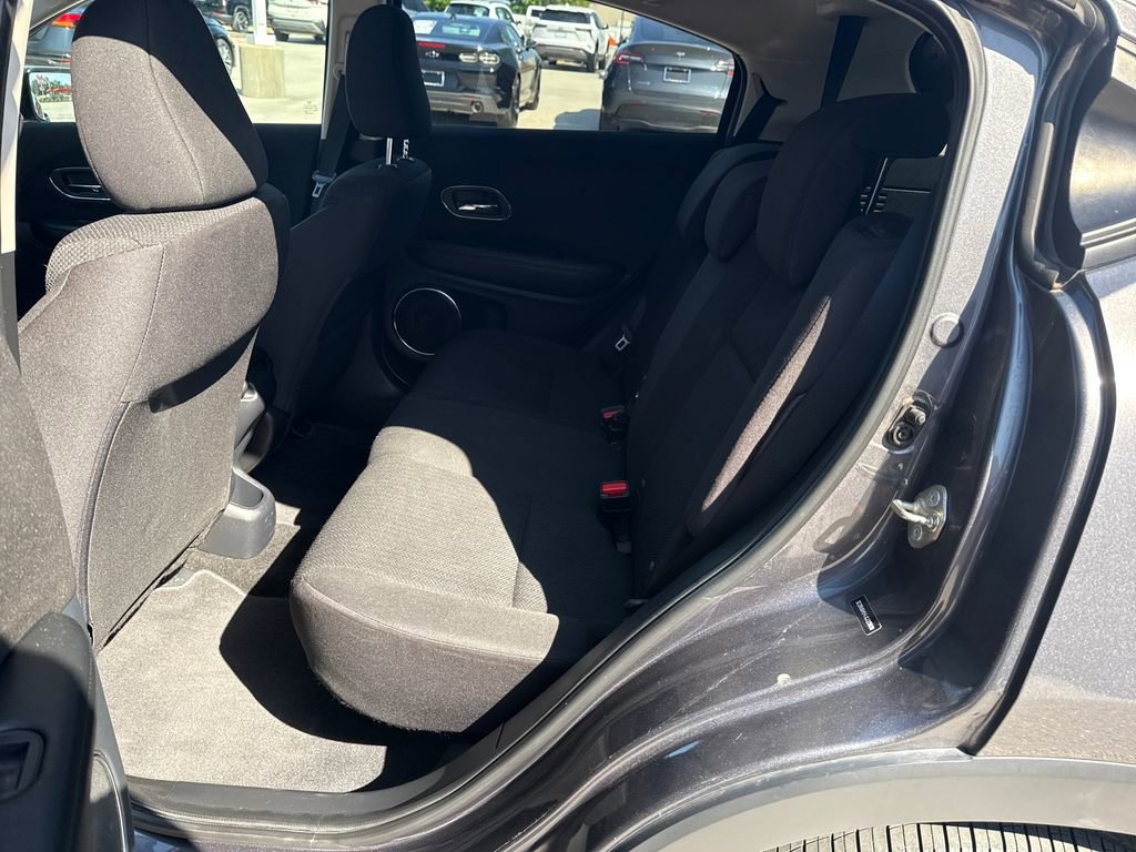 Used 2018 Honda HR-V EX image 30