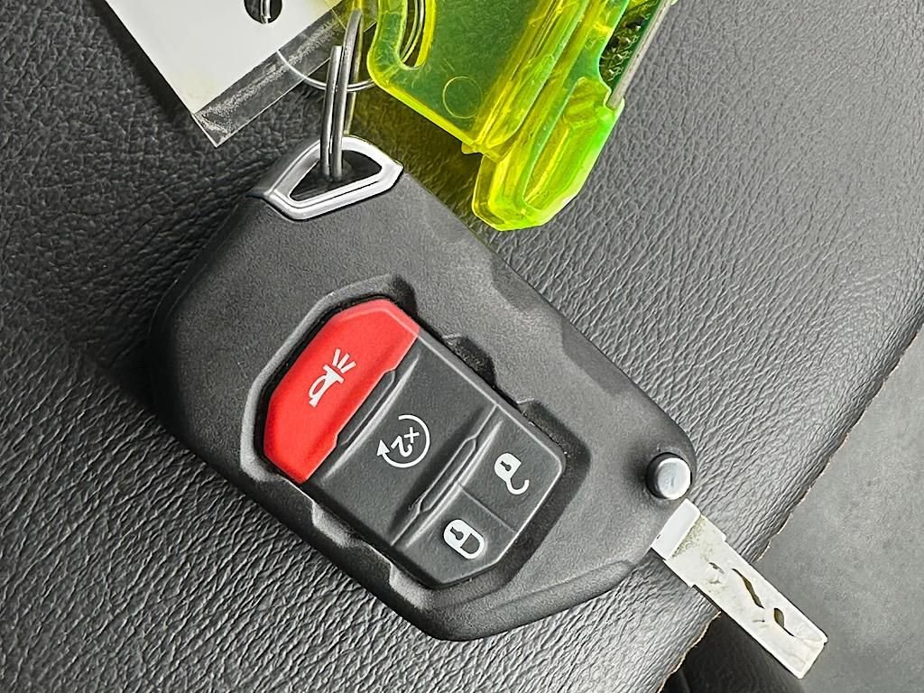 Used 2022 Jeep Gladiator Overland image 36